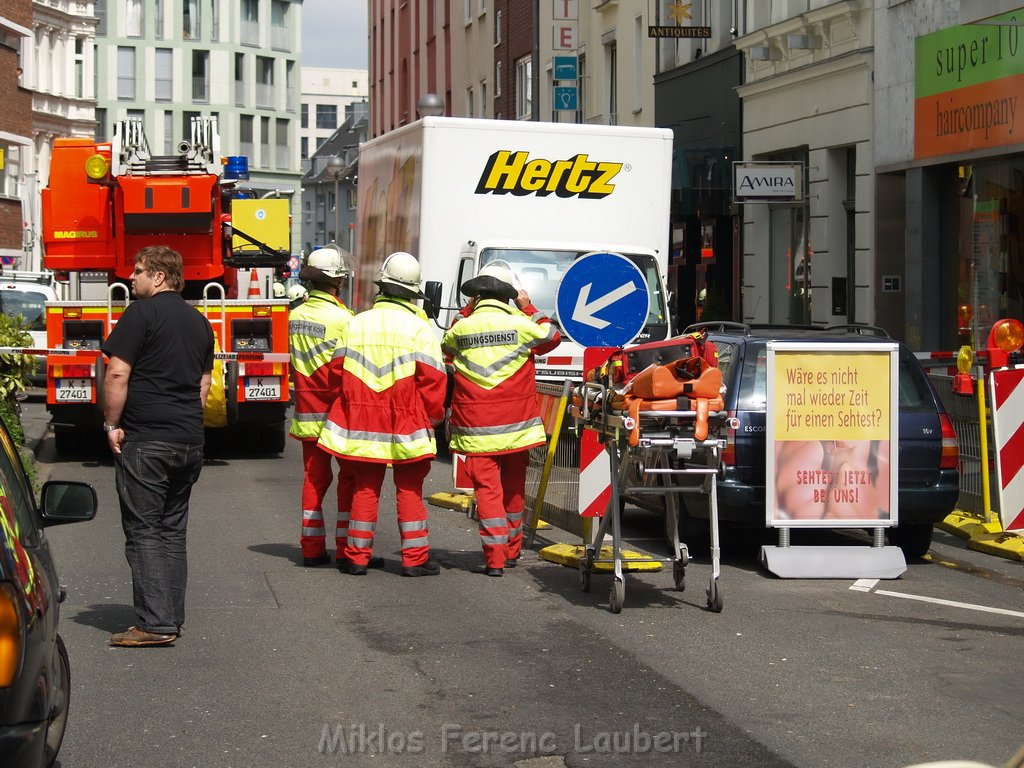 Gasaustritt Koeln Mitte Pfeilstr  P03.JPG